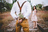 D&eacute;couvrez comment jeter un sort d'amour &agrave; un homme avec l'expertise du voyant Papa Dovi. Rituels puissants et personnalis&eacute;s pour attirer ou raviver l'amour durablement.